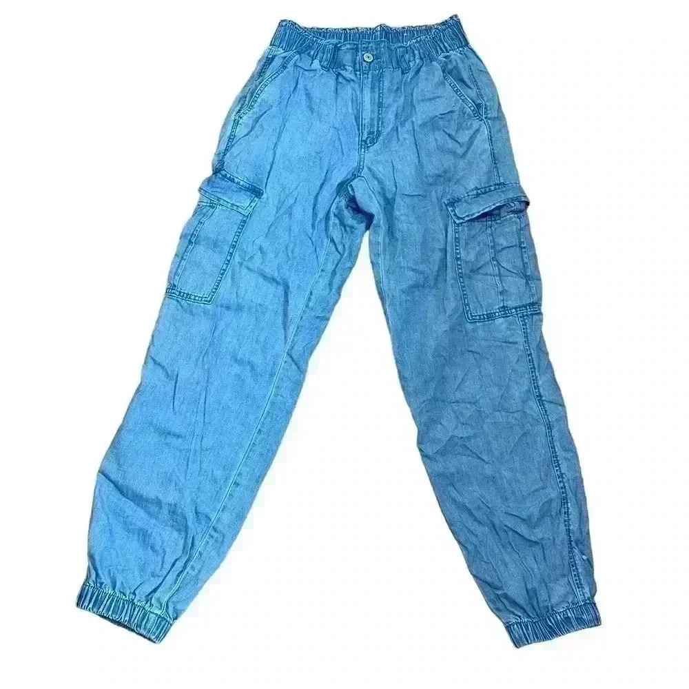 American Eagle Outfitters denim cargo joggers size 2 regular light wash